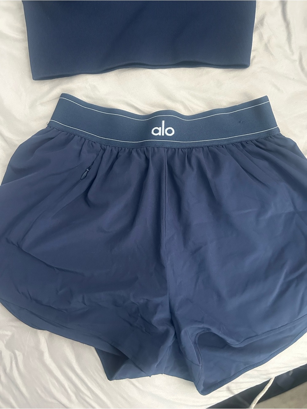 2 piece navy ALO set - Picture 4 of 4